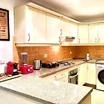 Appartement de luxe avec jardin privé.